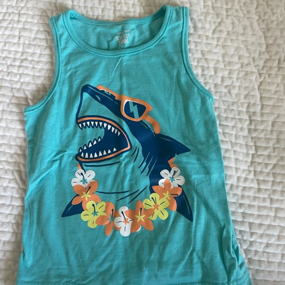 LOT OF 4 TANKS AND 1 SLEEVELESS SHIRT BOYS SIZE 5 TODDLER - Picture 6 of 7